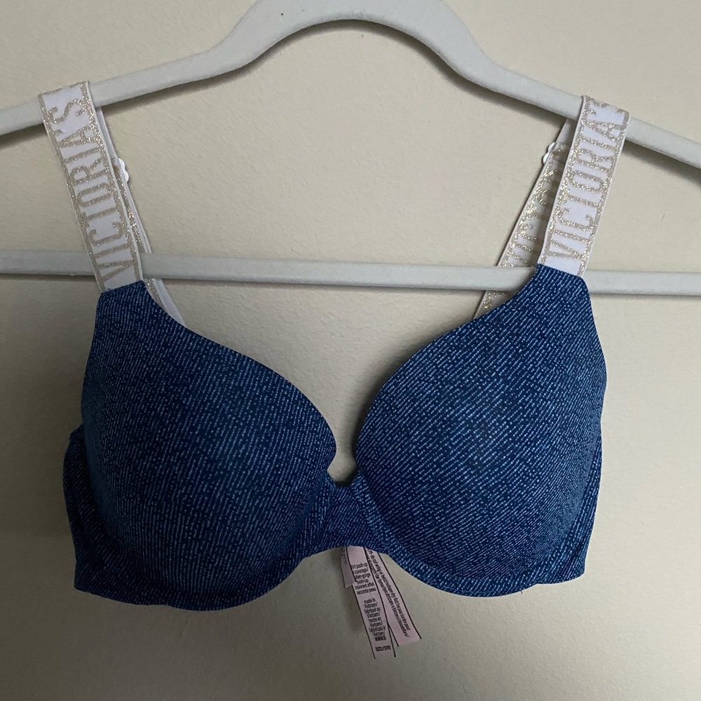 NWOT VS tshirt push up bra